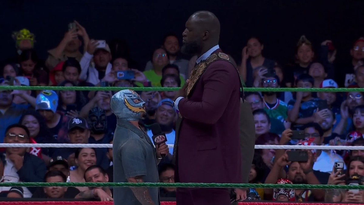 NADIE amenaza a nuestro Gerente General, Rey Mysterio 😎 #AAAenFOX