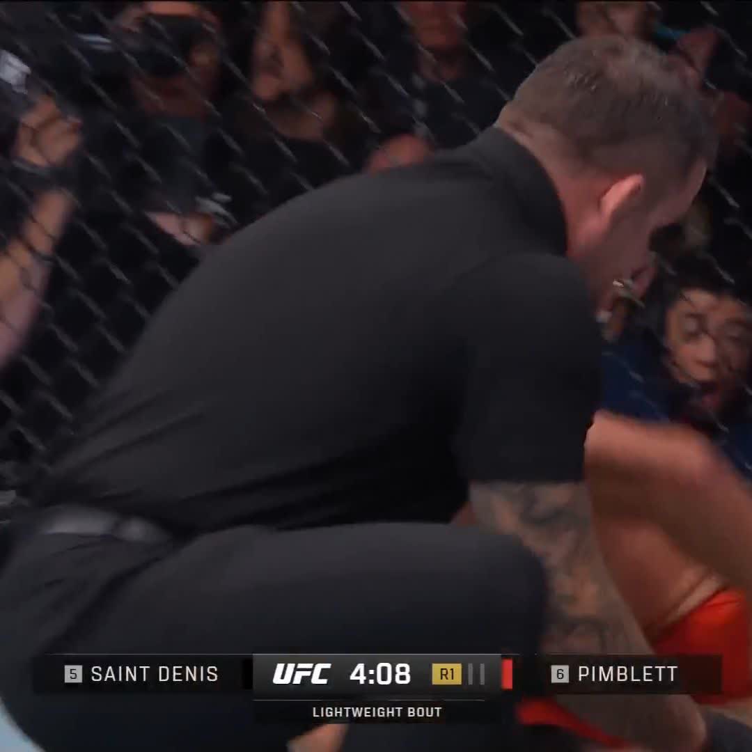 😱 Il l'a complètement endormi !!! Paddy Pimblett s'impose par soumission au premier round 📺 Regardez l'#UFC329 MAINTENANT sur 🇫🇷 RMC Sport et 🇧🇪 VOOSport World