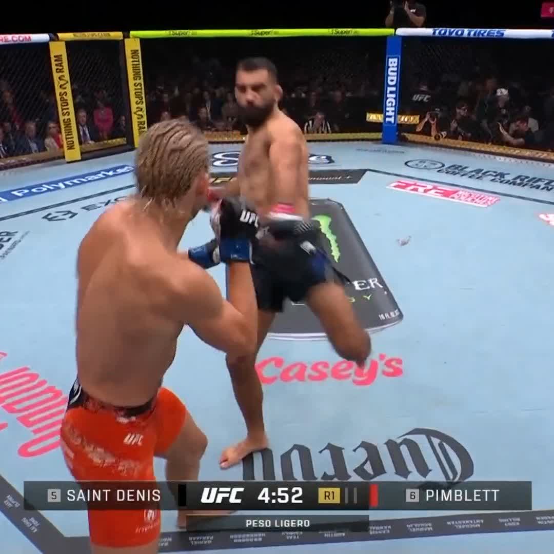 💢 QUÉ LOCURA 💢 Paddy Pimblett 🏴󠁧󠁢󠁥󠁮󠁧󠁿 somete y duerme a Saint Denis en menos de un minuto 🥵 #UFC329 | Ver en vivo por Paramount+ Deportes
