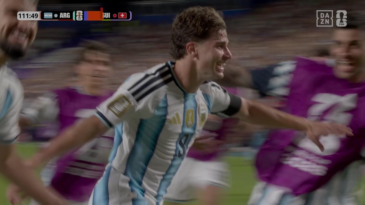 DIME DÓNDE ESTÁN LAS TELARAÑAS QUE SOY SPIDERMAN 🕷️🕸️ GOL SALVAJE. GOL DE TALLA MUNDIAL. ¡QUÉ BUENO QUE VINISTE, JULIÁN! 🇦🇷🔥 #DAZNMundial
