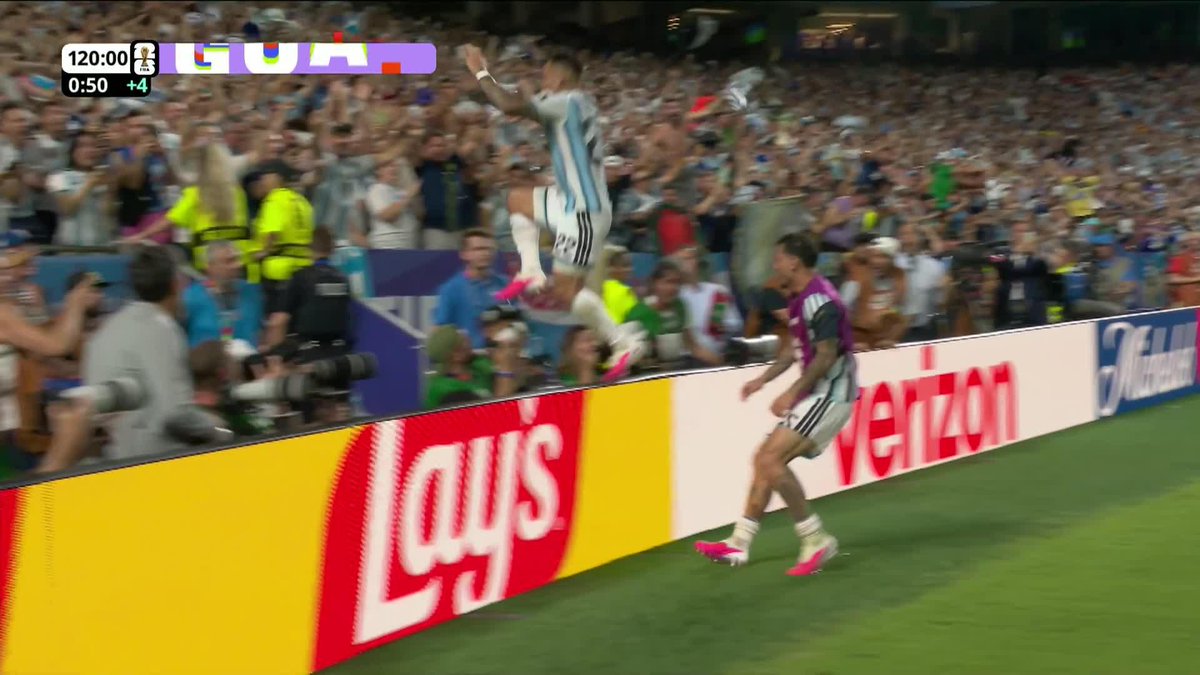 LAUTARO MARTINEZ SEALS IT FOR ARGENTINA! #FIFAWorldCup