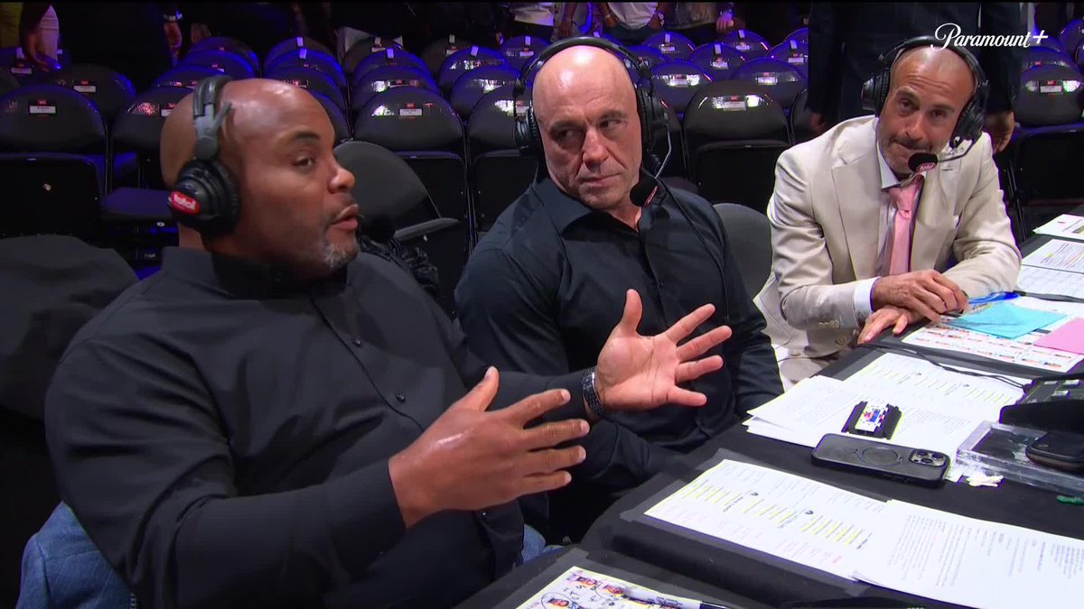 DC breaks down why he thinks Conor McGregor opened with that kick [ #UFC329 | LIVE ON @ParamountPlus ]