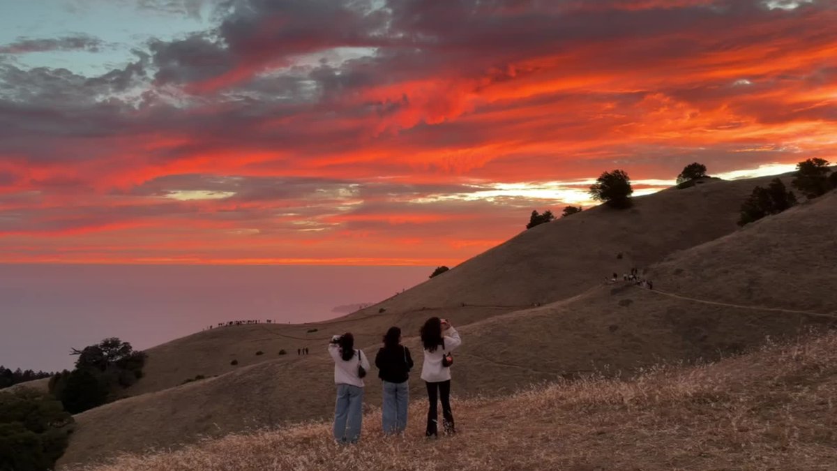 Visitors watch the sunset from a scenic overlook at Mount Tamalpais State Park near Mill Valley, Calif., Saturday, July 11, 2026. 📸: Stephen Lam/S.F. Chronicle