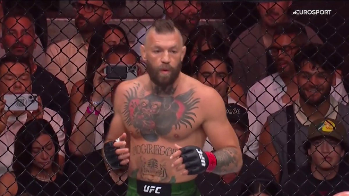 Epilogo shock e anticlimatico alla T-Mobile Arena di Las Vegas, dove McGregor è costretto alla resa dopo appena 69 secondi a causa di un drammatico infortunio. Max Holloway si impone così per KO tecnico in un incontro che, di fatto, non c'è mai stato. 🥊 #UFC #McGregor #Holloway
