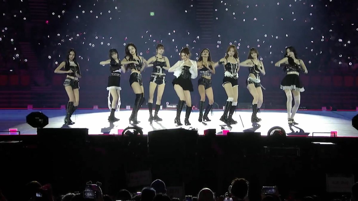 TWICE'S FINAL CONCERT OF THE TOUR HAS BEGUN