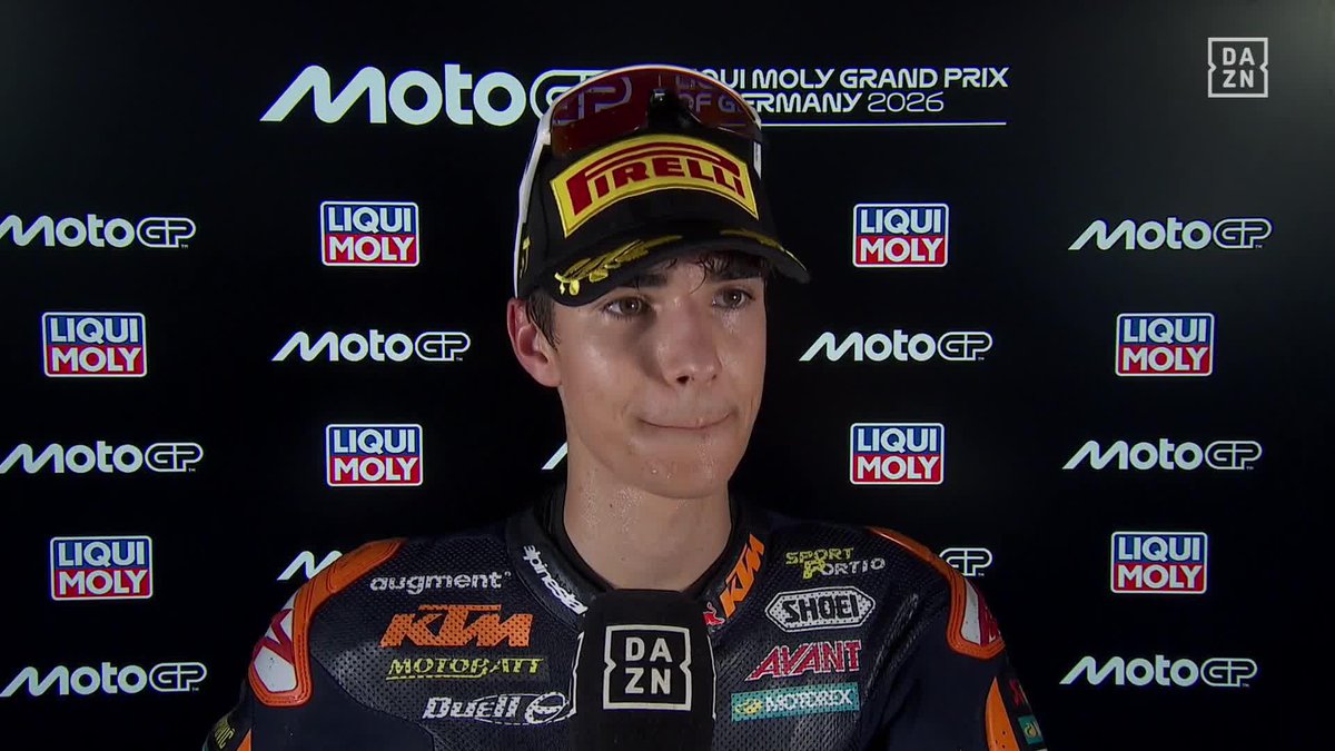 Fin de semana INMEJORABLE para Brian Uriarte: pole, victoria, reloj de regalo y mensajito para mamá 🥹 #GermanGP 🇩🇪 #MotoGP 🏁