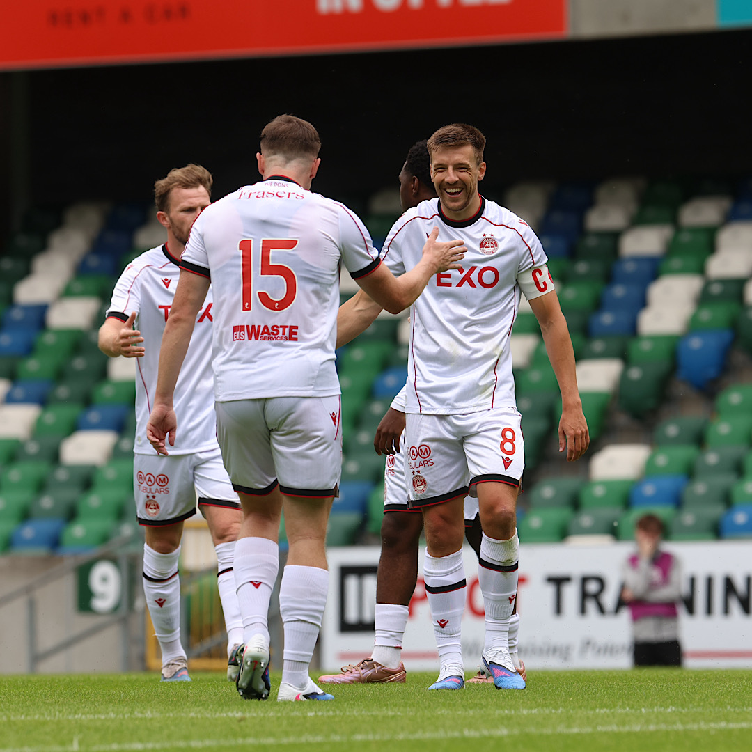 ⚽⚽ The goals that secured the W in Belfast.