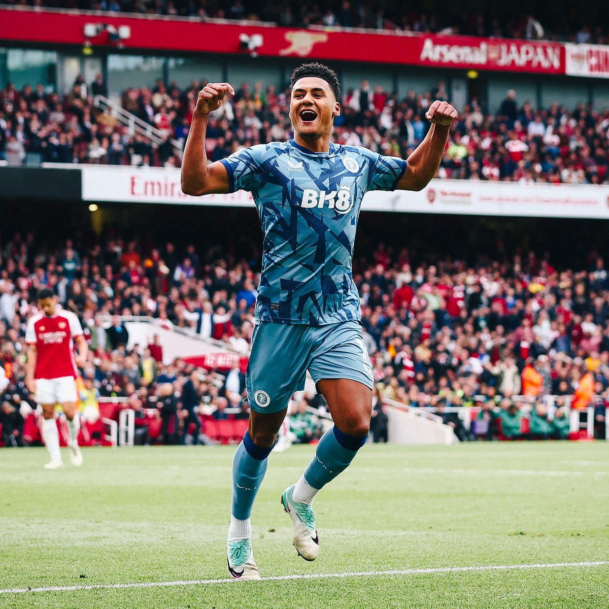 🚨 Sercan Hamzaoğlu: Fenerbahçe, Ollie Watkins için Aston Villa'ya 35-40 milyon €'yu bulan resmi teklifle gitti. Aston Villa, bu fiyatlara Watkins'in yerine birini bulabilirsek masaya otururuz. Şu an yok diyor.