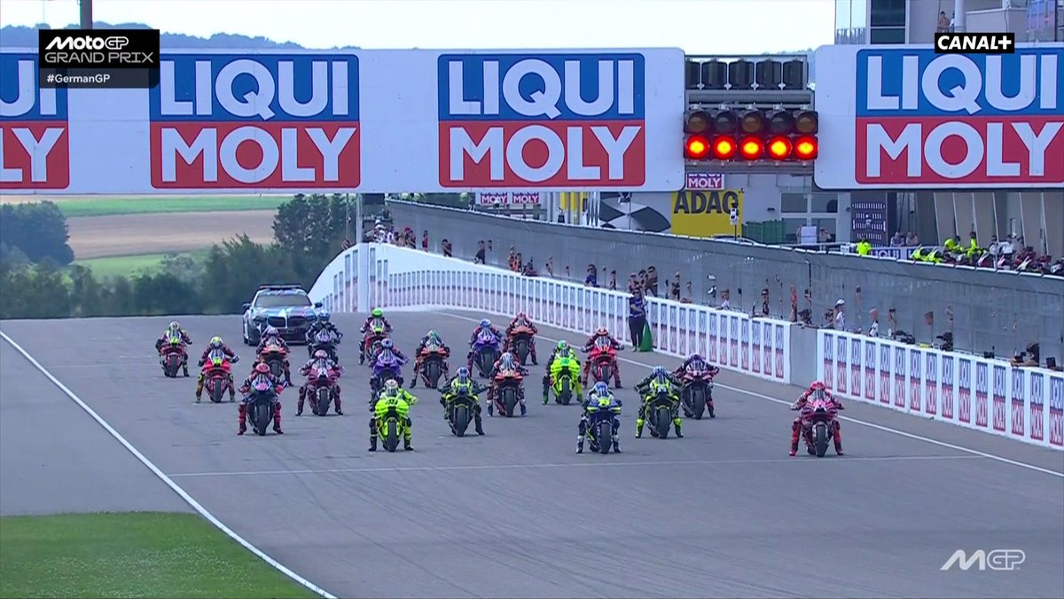 ET BOUM 💥💥 Le Grand Prix d'Allemagne est lancé sur le Sachsenring ! 😎 ➡️ CANAL+ 📺 #GermanGP | #MotoGP