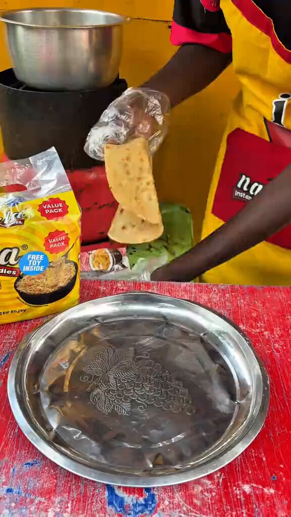 Akuna boys unisinya kama huyu na hizi tweng zake za kisenge