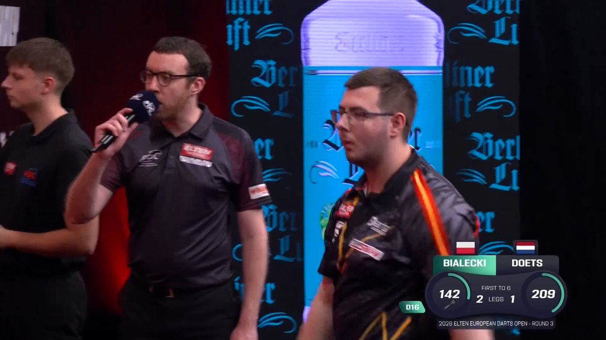 BRILLIANT BIALECKI! Sensational from Poland's number two, who powers in a 142 finish to lead Kevin Doets 3-1! 📺 #ET10 | R3