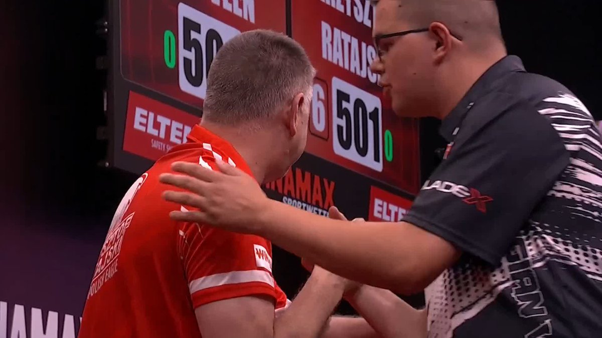 BIG WIN FOR RATAJSKI! 🇵🇱 Krzysztof Ratajski completes the quarter-final line-up in Leverkusen! Poland's number one defeats top seed Gian van Veen 6-3, ahead of their clash at the upcoming World Matchplay! 📺 #ET10 | R3