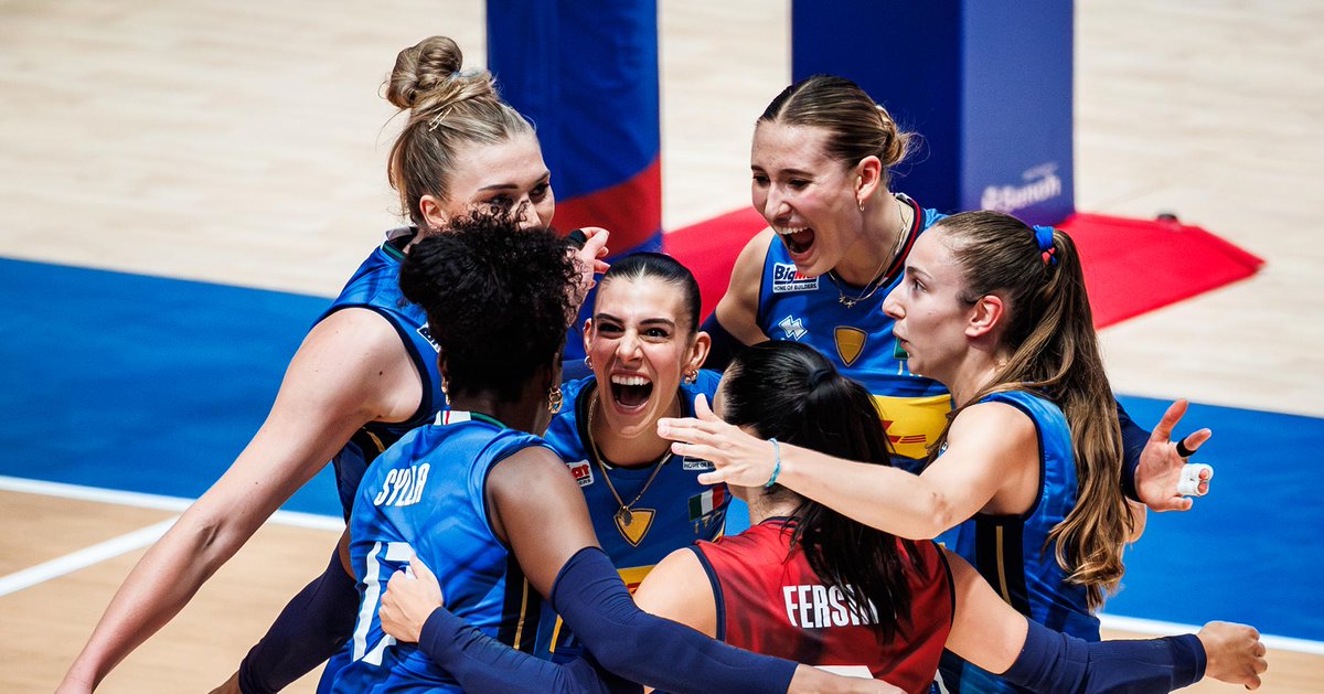 #VNL2026 What an INCREDIBLE GAME! ๐๐ฅ ๐ฎ๐น Italy and China ๐จ๐ณ showcased stunning defense and relentless fight, but Italy made a comeback from 1-2 down to take the 3-2 win in Hong Kong. Watch the replay on VBTV ๐บ #BePartOfTheGame #Volleyball