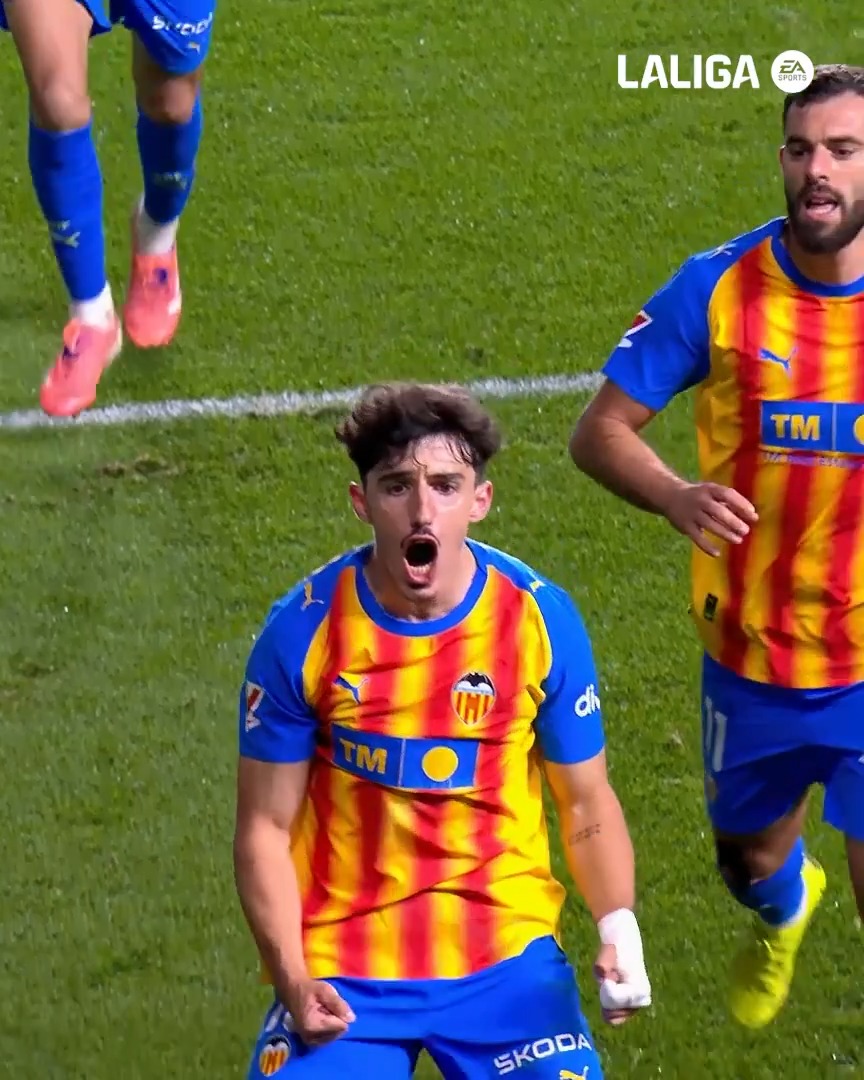 .Diego x Valencia CF. 🧡 LALIGAEASPORTS | LALIGAHighlights