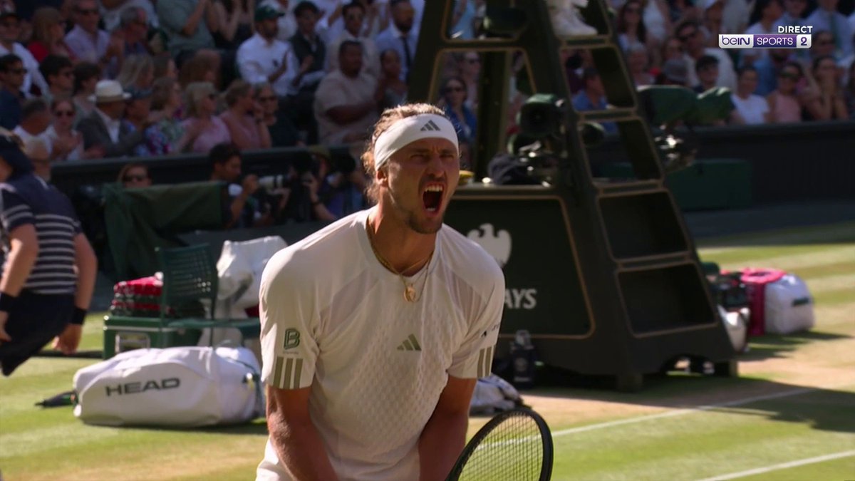 🏆🎾 #Wimbledon - FINALE 👀 Zverev remporte le premier set au tie-break face à Sinner !