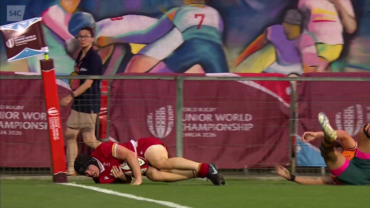 What a finish Rhys Cummings ๐ฅ๐ฎโ๐จ An early lead for the U20s #CymruAmByth | #JWC2026