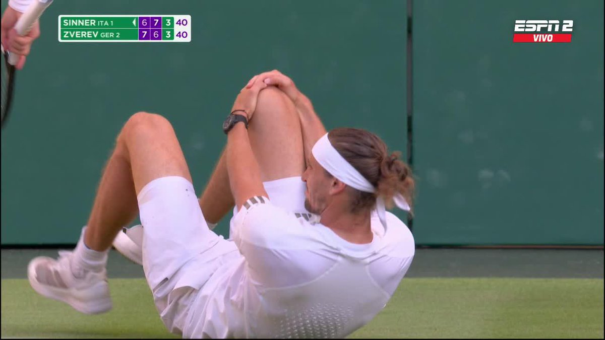 👏 La TERRIBLE caída de Alexander Zverev y el GRAN gesto de fair play de Jannik Sinner.