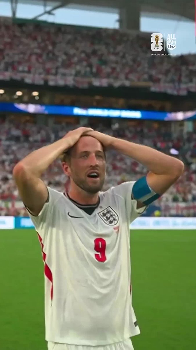 The emotions when Wonderwall starts playing 🥹 Harry Kane, Jude Bellingham and the England squad taking it all in after England’s victory last night 🎶
