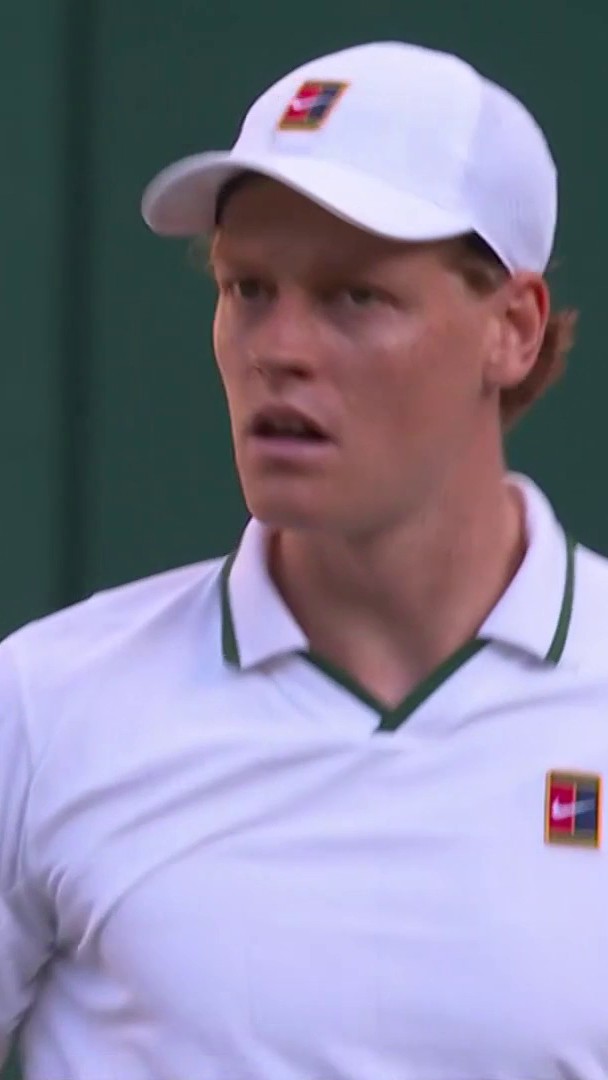 🎾🔥 يانيك سينر يحسم المجموعة الثالثة أمام ألكسندر زفيريف! 📊 النتيجة تصبح مجموعتين مقابل مجموعة واحدة لصالح سينر، ليقترب خطوة إضافية من التتويج بلقب ويمبلدون 👀🏆 #ويمبلدون