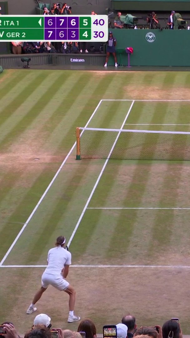🎾🏆 يانيك سينر يتوج بلقب بطولة ويمبلدون بعد فوزه في النهائي على ألكسندر زفيريف! إنجاز جديد يضاف إلى مسيرة النجم الإيطالي #ويمبلدون