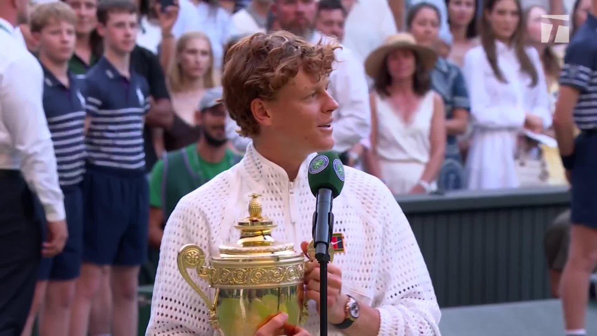 “She left the stadium a couple of times.” 😂🏃‍♀️ Jannik Sinner recounts his mom’s nervous reaction in his championship speech. #Wimbledon
