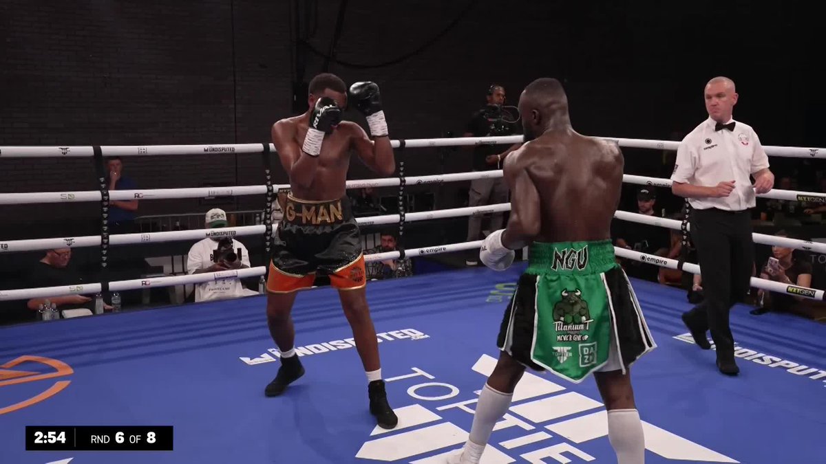 Germaine Brown gets a remarkable finish. What a performance 👏 #RedstallCourtney | LIVE NOW on DAZN ▪️