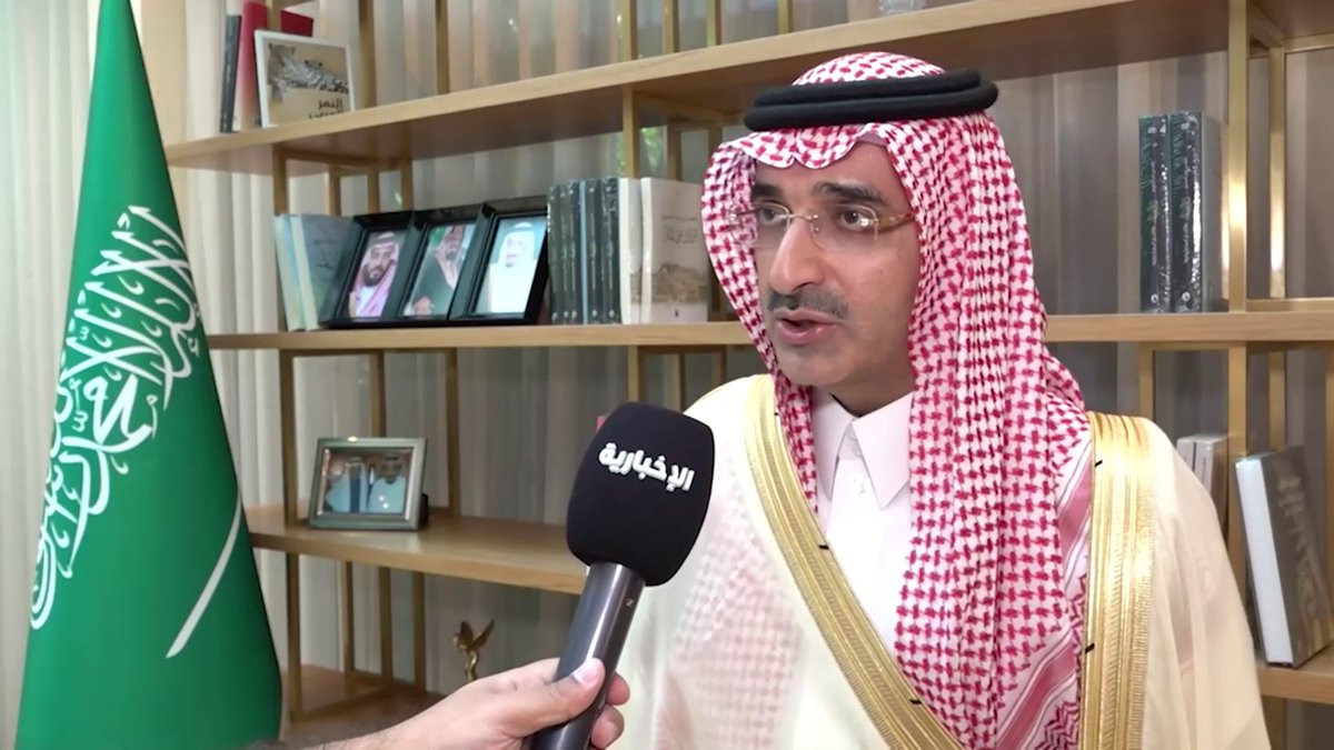 الرئيس التنفيذي للصندوق السعودي للتنمية سلطان المرشد: توقيع عقود استكمال المستشفى الأكاديمي بمدينة الملك عبد الله الطبية في البحرين ضمن منحة سعودية بقيمة مليار ريال، بسعة 281 سريرا لدعم الرعاية الصحية وتدريب الكوادر الطبية