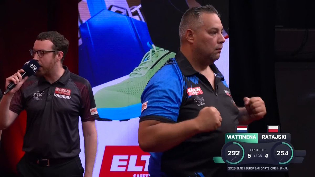 FOUR ON THE SPIN FOR WATTIMENA! What a turnaround! Jermaine Wattimena produces a brilliant bull finish to make it four legs without reply and hit the front in this final! 📺 #ET10 | Final