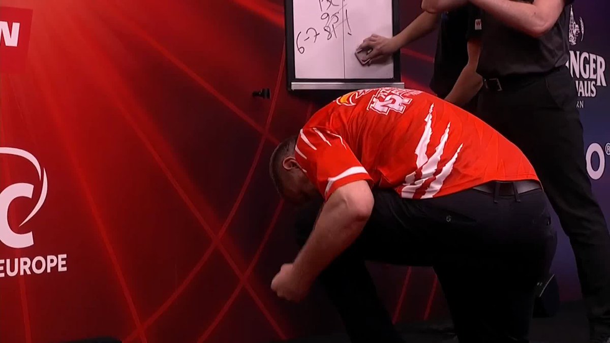 RATAJSKI REIGNS IN LEVERKUSEN! 🏆🇵🇱 Krzysztof Ratajski wins his third European Tour title! Poland's number one defeats Jermaine Wattimena 8-6 to lift the European Darts Open! 👏 📺 #ET10 | Final