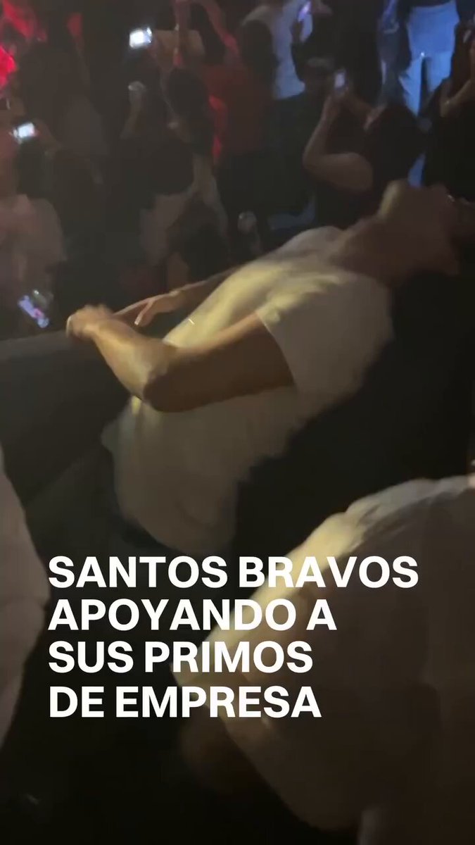 SANTOS BRAVOS serving face and supporting their HYBE cousins ENHYPEN OFFICIAL 🖤 #SANTOSBRAVOS #BLOODSAGA_IN_MEXICO_CITY #EN_WORLDTOUR_BLOODSAGA #ENHYPEN ENHYPEN OFFICIAL_members SANTOS BRAVOS