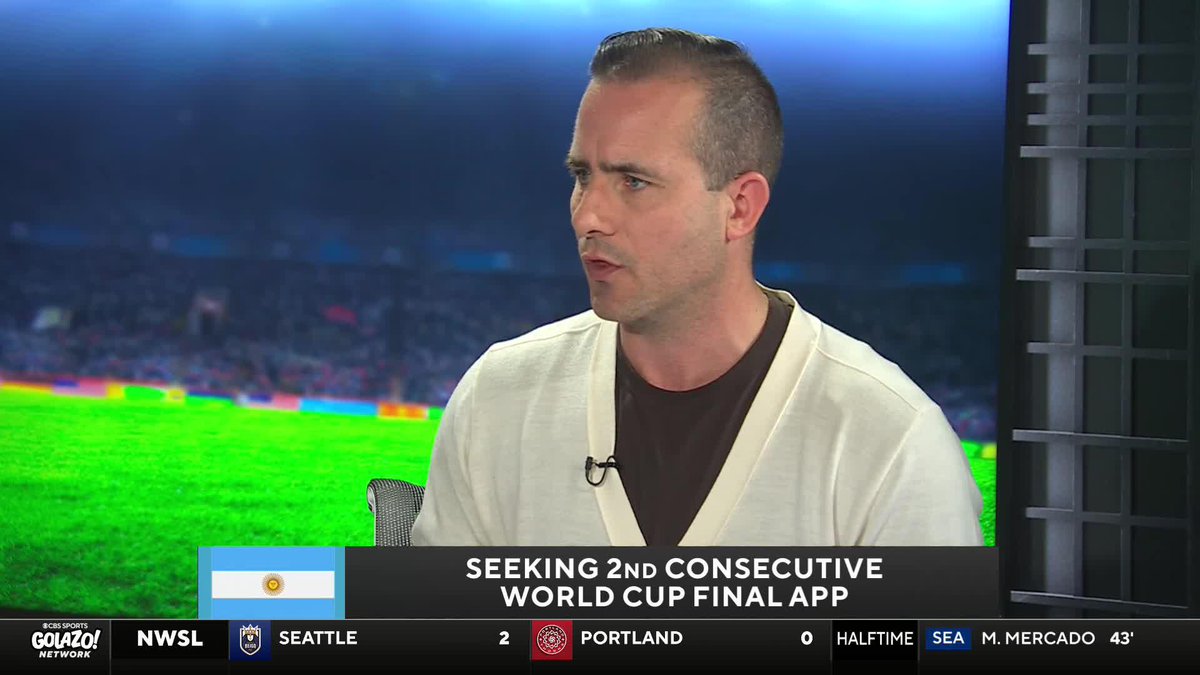 "It's an aging starting XI... I'm just wondering if Lionel Scaloni has the nuts to be able to change this team around." ๐๐๐ ๐๐๐๐ ๐๐๐ wants to see Argentina's manager call on some younger players vs. England ๐