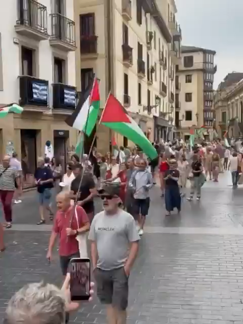 🇪🇸Spain in 1492: Expelled, killed, or forcibly converted all Jews. 🇪🇸Spain during the Holocaust: Closely aligned with the Nazis. 🇪🇸Spain after the deadliest attack on Jews since the Holocaust: Accuses Israel of genocide. 🇪🇸Spain last year: Refused to grant asylum to Palestinians fleeing Gaza. 🇪🇸Spain after recognizing a Palestinian state: Refused to move its embassy to the Palestinian territories because its diplomats didn’t want to give up the “standard of living and security” they enjoyed in Israel. 🇪🇸Spain last summer: Called the police to remove 50 French Jewish teenagers from a Vueling flight after hearing one word in Hebrew. 🇪🇸Spain in March: Officially withdrew its ambassador from Israel, but left its embassy in Tehran. 🇪🇸Spain today: Marchers equate the Nazi swastika with the Star of David they used to mark their Jewish victims. Now that is what being on the wrong side of history looks like. 🤦♂️