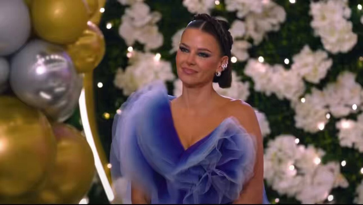 Trinity definitely DESERVED her win, any black woman deserves the win! The 100k, 1.6M followers and whatever else comes from this is DESERVED Anyone disputing that is a hater, simple. #LoveIslandUSA