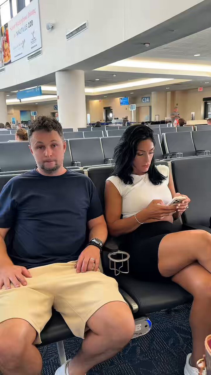 How to keep the marriage alive😂 #glamwithnikki #nikkiandseb #couples #couplecomedy #marriedlife #comedy