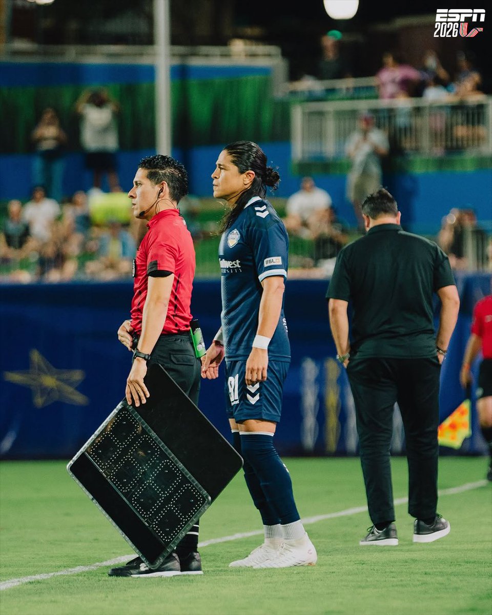 ¡Football is life!🤩⚽️ Cristo Fernández, Dani Rojas en Ted Lasso, hizo su debut profesional con El Paso Locomotive.🤩⚽️ (Vía El Paso Locomotive FC/@_uslcup)