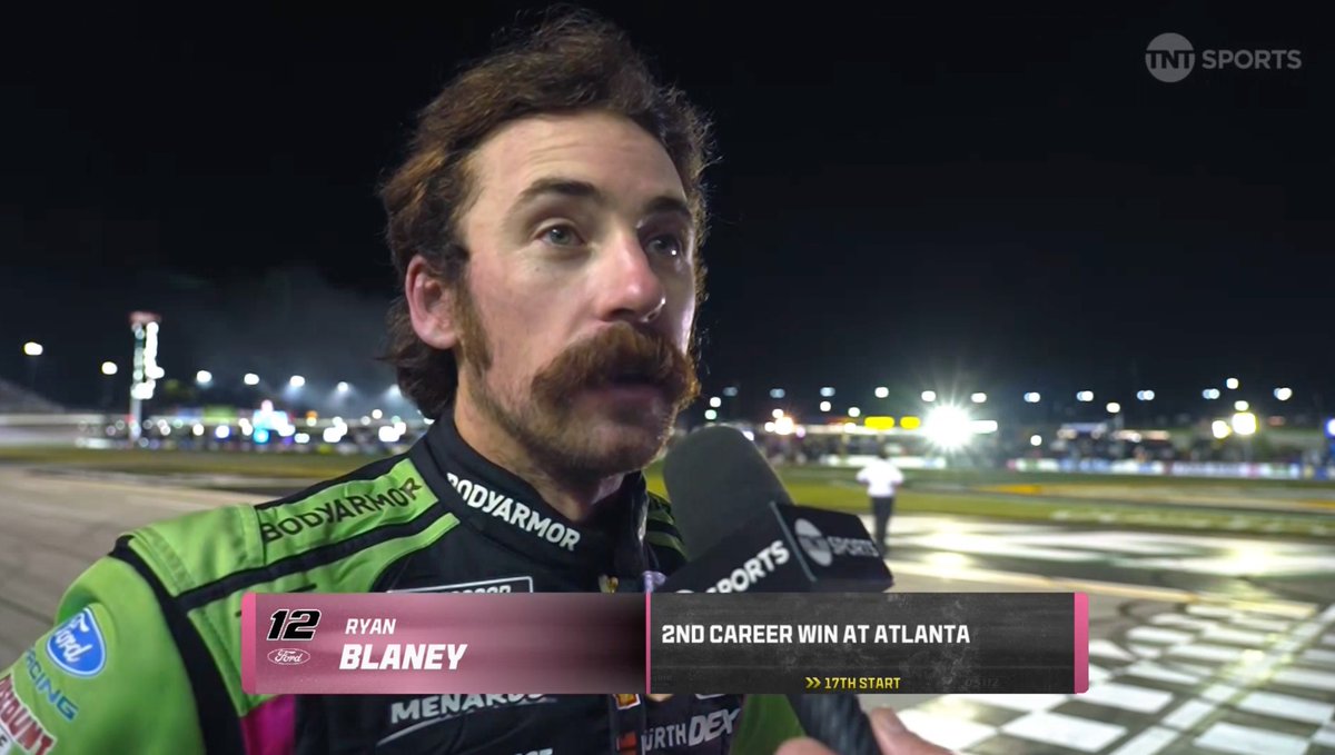 Ryan Blaney celebrated with the Atlanta fans who stayed out past 2am to watch his win 🤝👏 Marty Snider