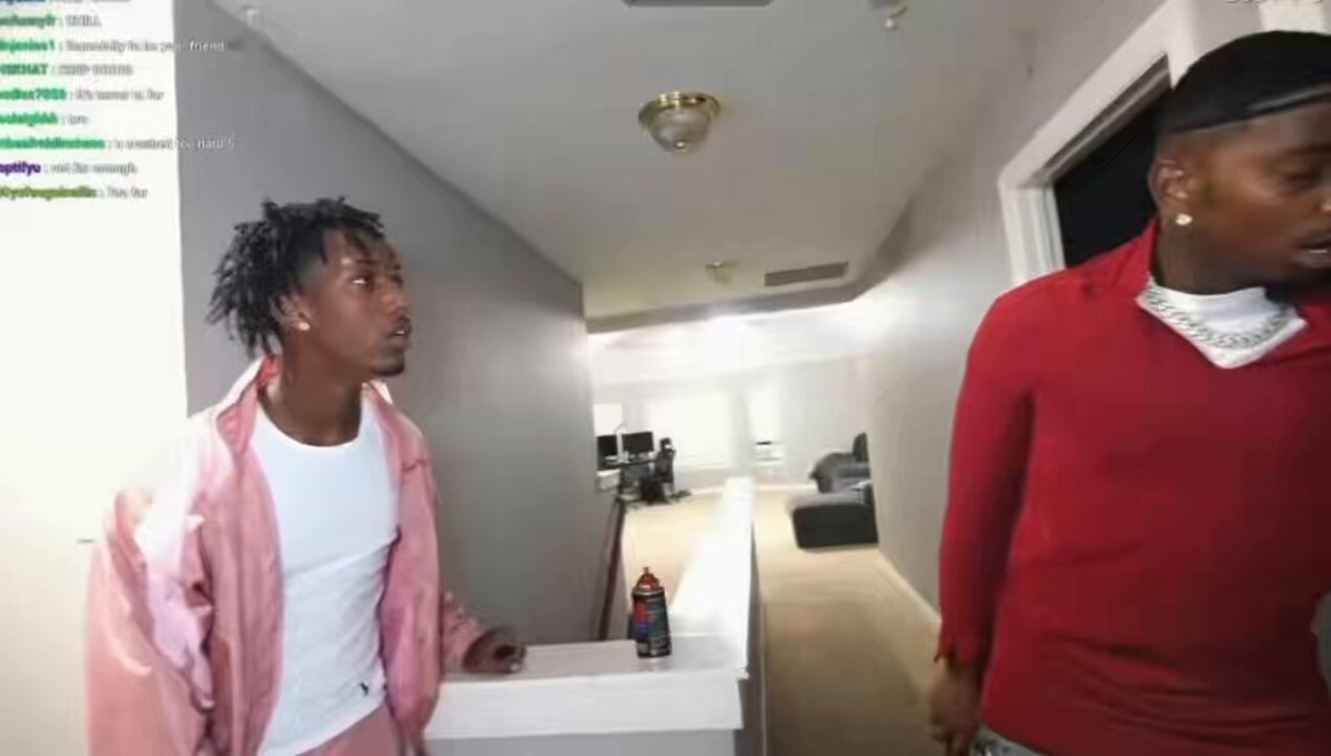 Badkidjay nearly got hurt after slamming his body into Runik’s door when Funny Mike asked him to knock it down 😳😭