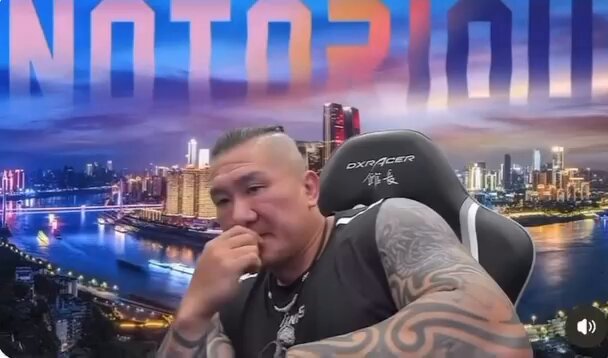 馆长直播吃屎！！！ 中共怎么能喜欢这种人呢？🤮🤢
