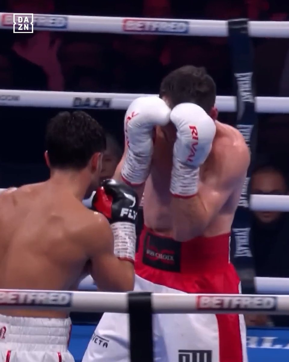 Josh Kelly survived a late knockdown to dethrone Bakhram Murtazaliev for the IBF junior middleweight title 🤩 He makes the first defence of his title against Caoimhin Agyarko in Jeddah 🥊 #JoshuaPrenga | July 25th | Exclusively on DAZN 📺