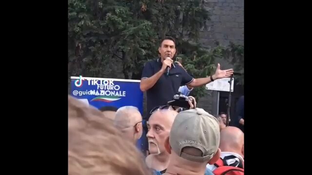 L’ex generale Vannacci “fugge” al confronto con i genitori di Genova Inclusiva che difendono i figli disabili dopo la richiesta di incontro per chiarire le dichiarazioni sulle “classi speciali” per bambini con disabilità. D'altronde l'unica cosa che sanno fare è quella. Scappare