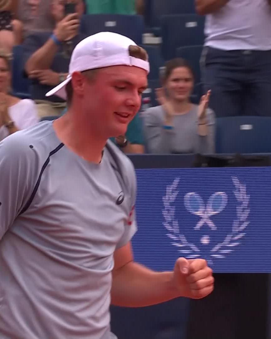 WHAT. A. WIN. 🤯🇨🇭 Dominic Stricker takes out 8th seed Munar 6-2 6-4 to book his place into round 2! #SwissOpenGstaad
