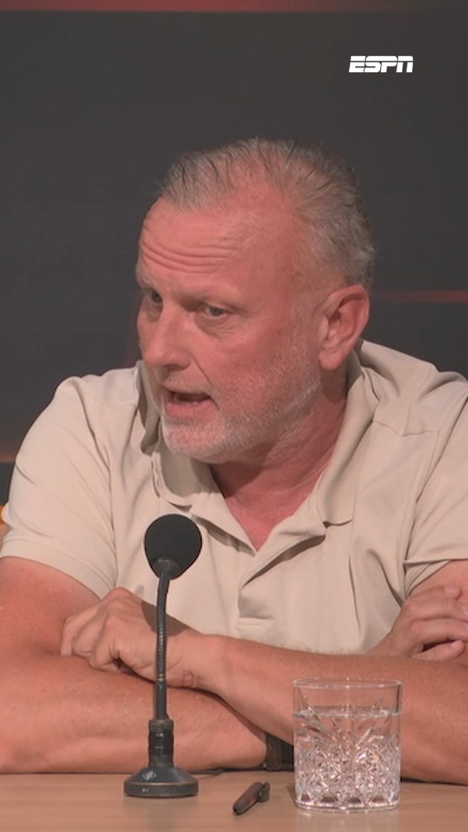 Leon ten Voorde reageert op het droevige nieuws van Rob Dieperink 😔 "Afgelopen weekend floot hij nog een oefenwedstrijd. Dan is het wel even schrikken als je dit nieuws vanmiddag hoort." 🔗