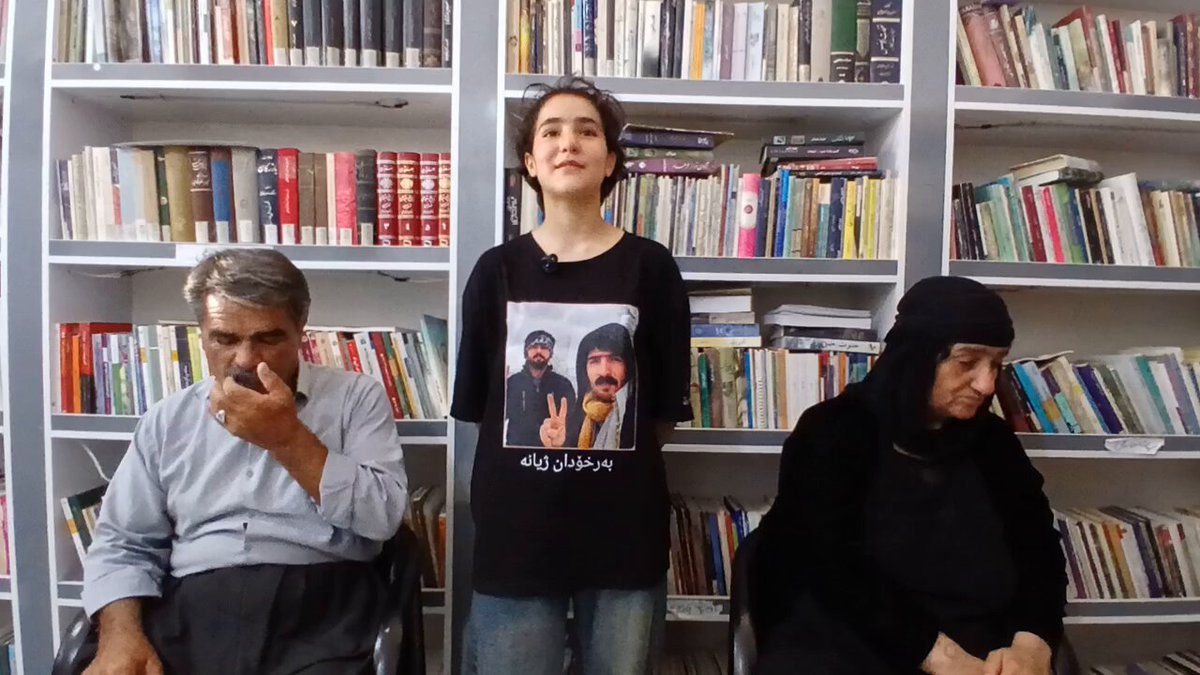 بەرخۆدان ژیانه کتێبخانەی دەرەدرێژی کرماشان، یادگارەکەی شەهیدان موشتەبا وەیسی و مەیسەم وەیسی، ئەمڕۆ دووشەممە ٢٢ی پووشپەڕی ٢٧٢٦ی کوردی، جارێکی دیکە لەلایەن بنەماڵەی وەیسی و خەمخۆرانی کوردستانەوە لە دەرەدرێژی کرماشان کرایەوە. حەق یارتان بود