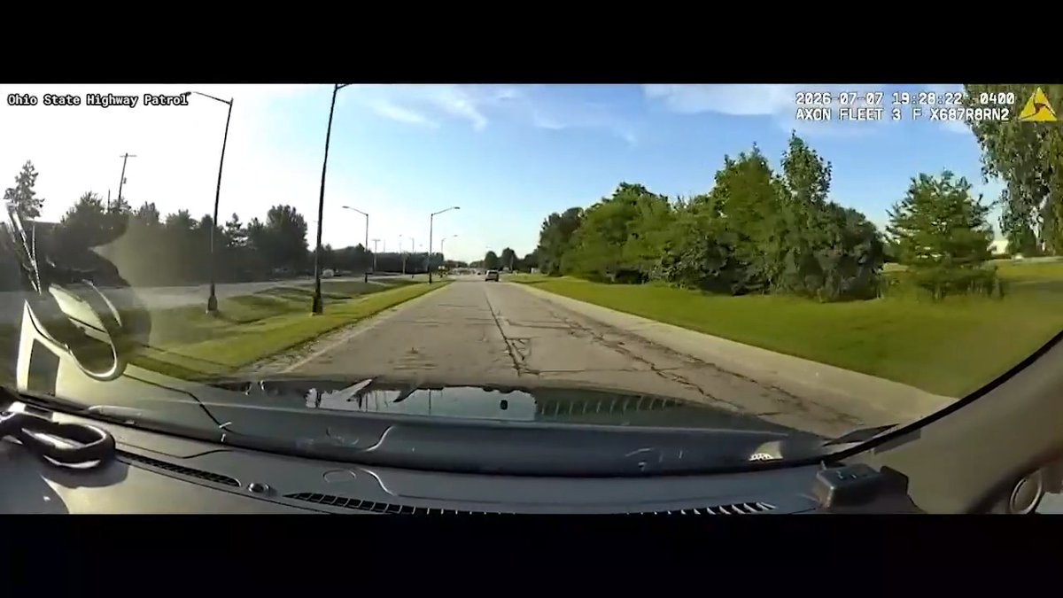 Body cam video shows cops chase attempted murder suspect through Ohio golf course. 🎥: Ohio State Highway Patrol