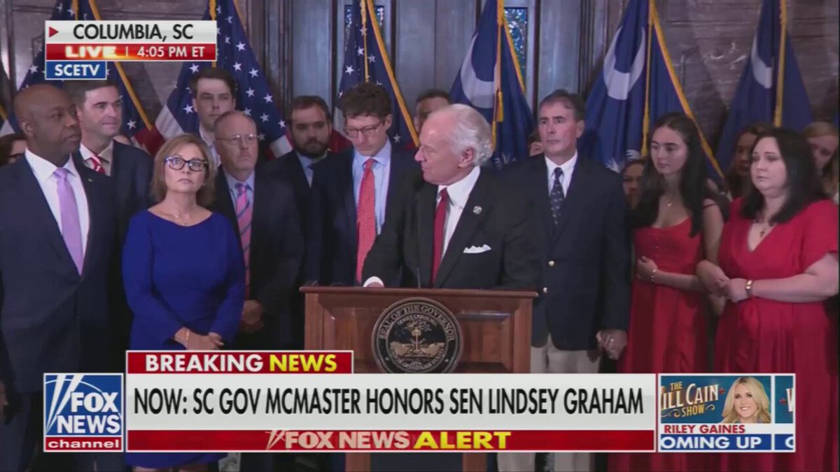 🚨 SOUTH CAROLINA MOMENT: Governor McMaster just paid powerful tribute to the late Senator Lindsey Graham, calling him an “irresistible” force for good who rose from a small rural town through grit and character to serve America. In a heartfelt move, McMaster appointed Lindsey’s sister Darlene Graham as interim Senator to finish his term. Trump gave it his strong endorsement. Darlene stepped up, fighting through tears, promising to carry forward her brother’s fight for South Carolina and the country. “This is what Lindsey would have wanted,” she said. A class act from a family that’s given everything to public service.