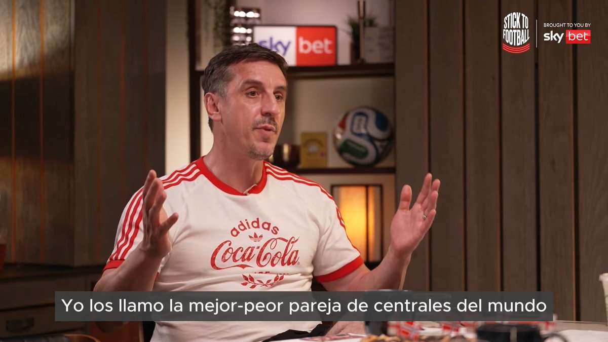 "Gary Neville": Por sus comentarios sobre Lisandro Martínez y Cristian Romero