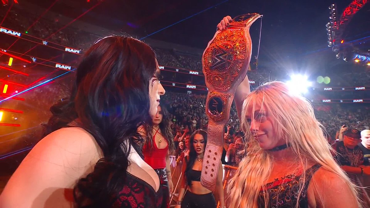 PLEASE BE SO FUCKING TRUE. IM FUCKING BEGGING. SHE'S COMING BACK FINALLY!! SUMMERSLAM (or Fanatic Fest) SHE'S COMING FOR HER LICKBACK, HER REVENGE, HER TITLE!!!
