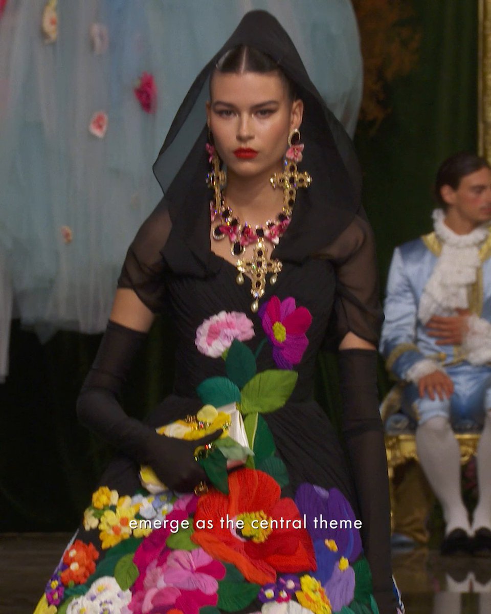Inspired by the vibrant Sicily’s blooms, #DGAltaModa creations perfectly reflect Radicepura botanical gardens. The décolleté dress becomes a structured living bouquet thanks to the intricate technique of micro-draped inlay work. Countless featherlight strips of silk chiffon are expertly guided, folded and secured by hand, tracing the hidden anatomy of flowers. Petals and leaves hold a symphony of tonal nuances, creating a painterly effect of extraordinary realism. Rewatch the show at #DolceGabbana #DGFattoAMano #MadeInItaly