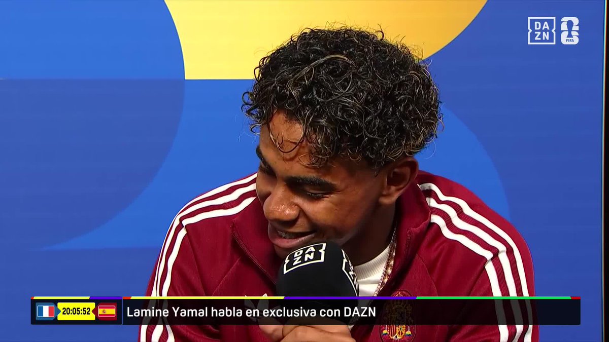 🎙️ Yamal sobre quais qualidades ele gostaria de Mbappé, Dembélé e Olise: "Dembele as duas pernas e a velocidade, Mbappé pelos gols que faz e Olise é quem mais se parece comigo em termos de criação de jogadas, gosto muito."