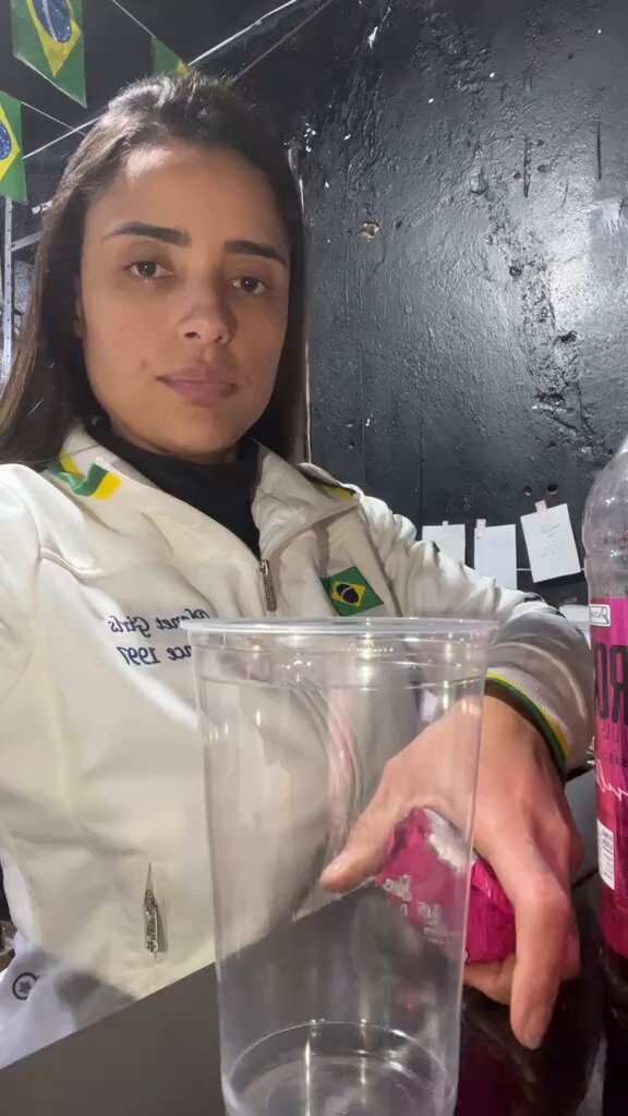 Galera toma isso porque é barato porque é ser impossível ser bom.